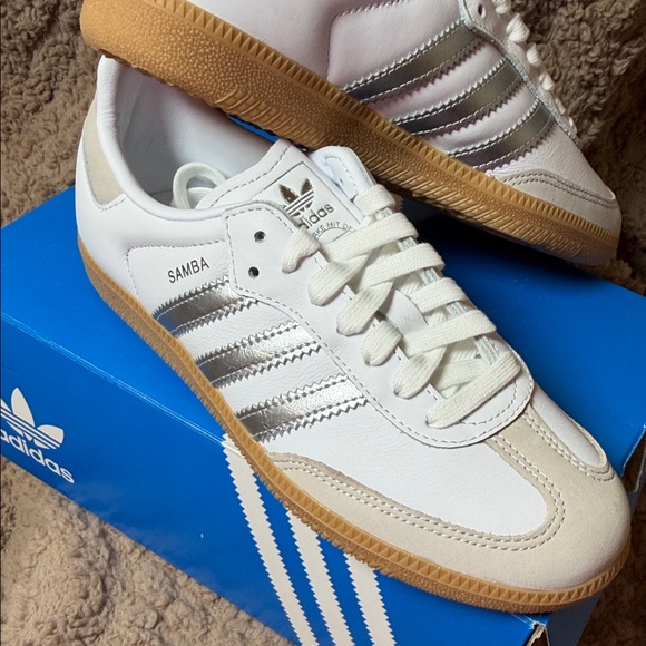 Adidas Women’s Samba OG White and Gum Sneakers - Picture 4 of 14